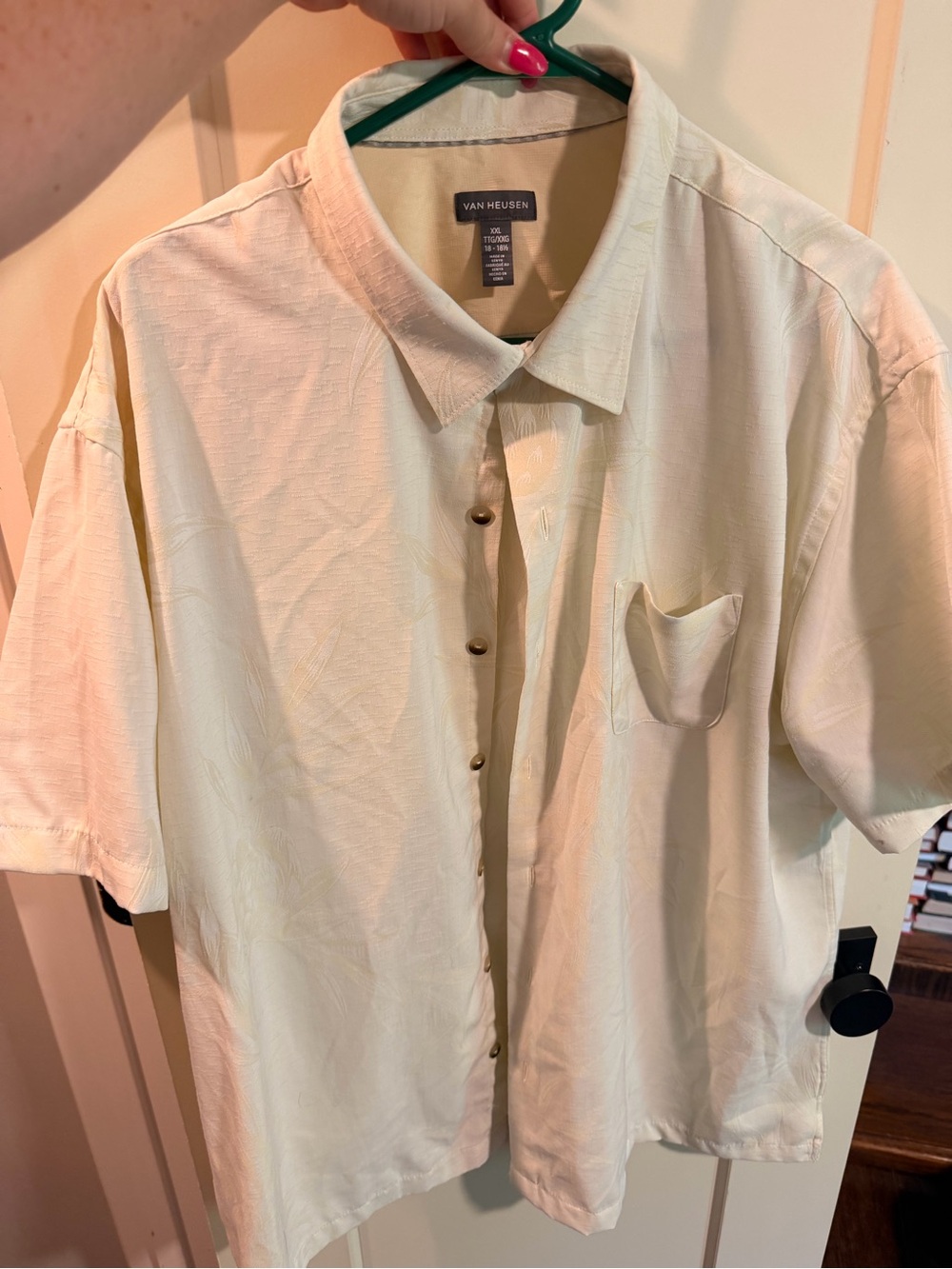 Van Heusen Men's Short-Sleeve Button-Down Shirt in Cream
